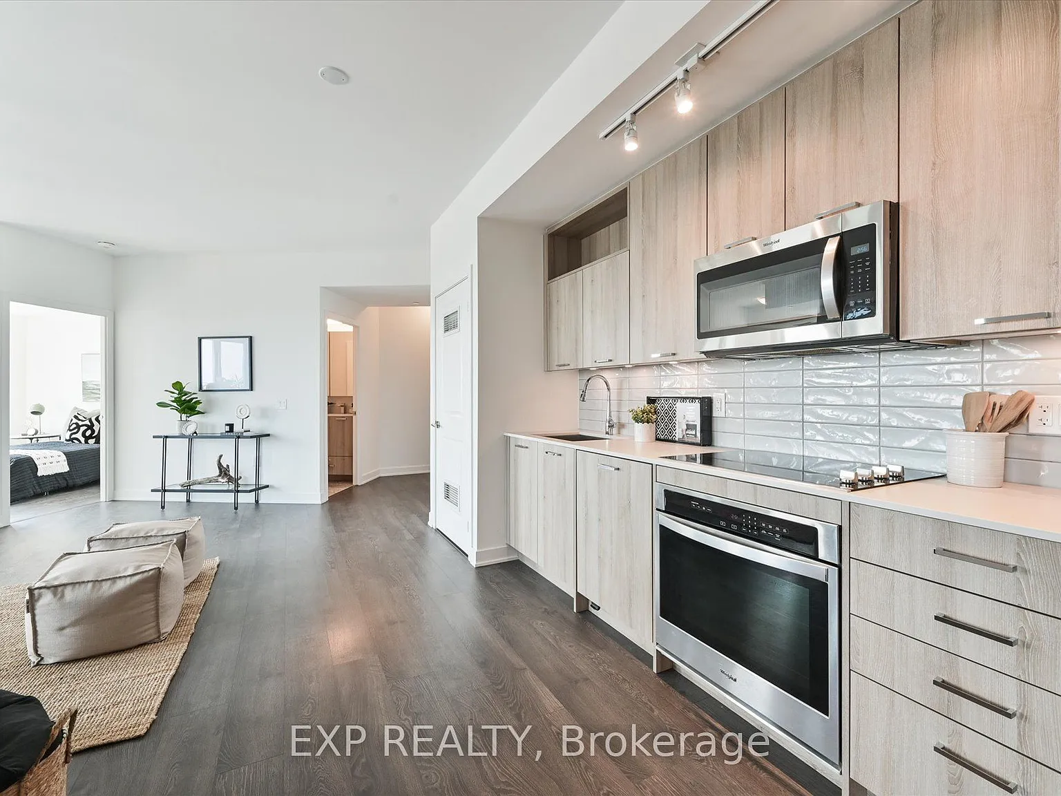 4 bed, $3,700 — Photo 2