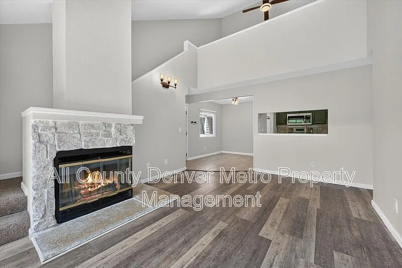 2 bed, 2.0 bath, 1091 sqft, $1,985 — Photo 4