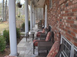 101 Finley Cove Rd, Hendersonville, NC 28739