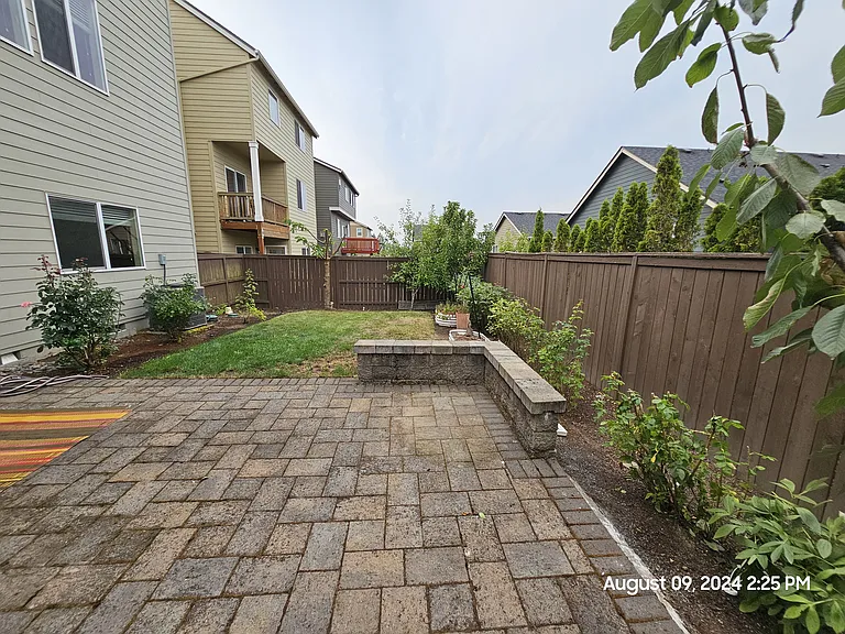 1 NW Antonio St — Photo 24