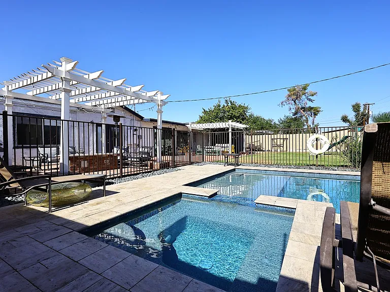 3413 N 16th Dr — Photo 46