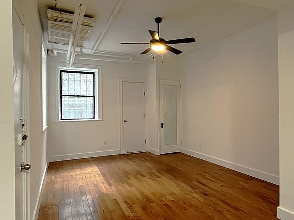 2nd image of 34 W 86th St