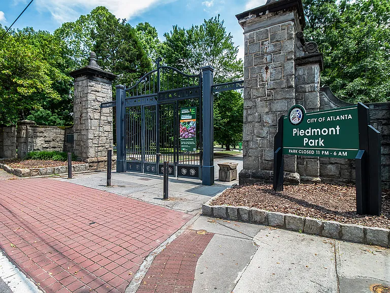 Less than 2 miles from Piedmont Park