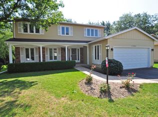 17551 W Summit Dr, Grayslake, IL 60030