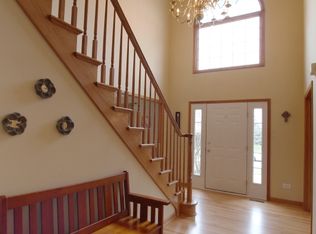 1527 Grommon Rd, Naperville, IL 60564