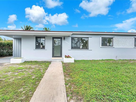 3rd image of 1241 NW 175th Ter