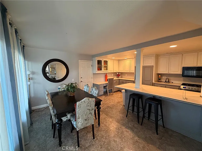 1553 Chalgrove Dr — Photo 4