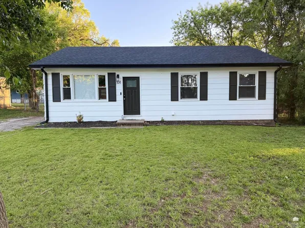 131 Flint St, Junction City, KS 66441
