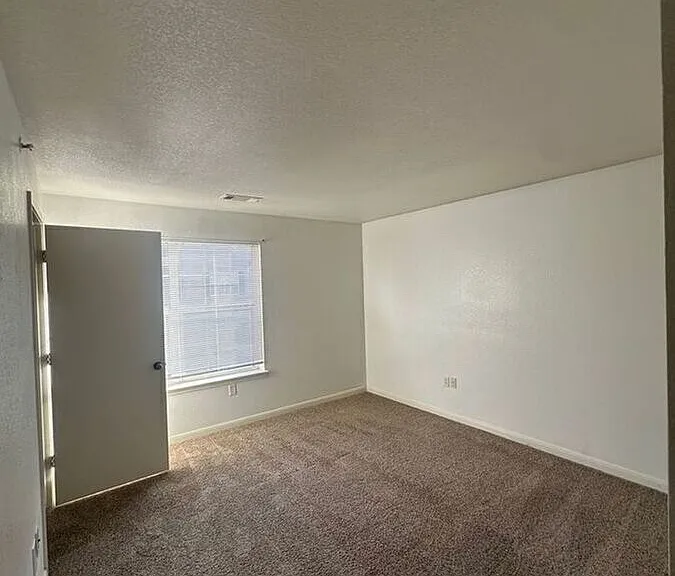 1221 Wren Ct #4-203 — Photo 8