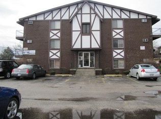 9950 Sayre Ave APT 106, Chicago Ridge, IL 60415