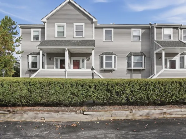 2 Summerville Rd, Foxboro, MA 02035