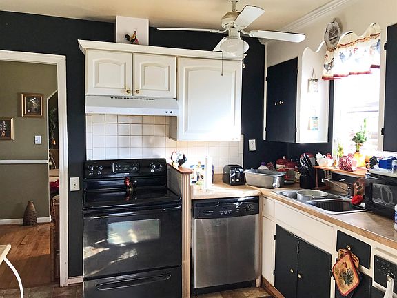 5th image of 3007 Ambrose Ave