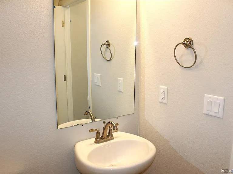 5231 Mountain Vista Hts — Photo 13