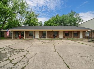 203 S Boone St, Lavaca, AR 72941
