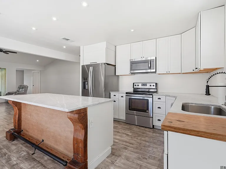 44464 Lakewood Dr — Photo 14