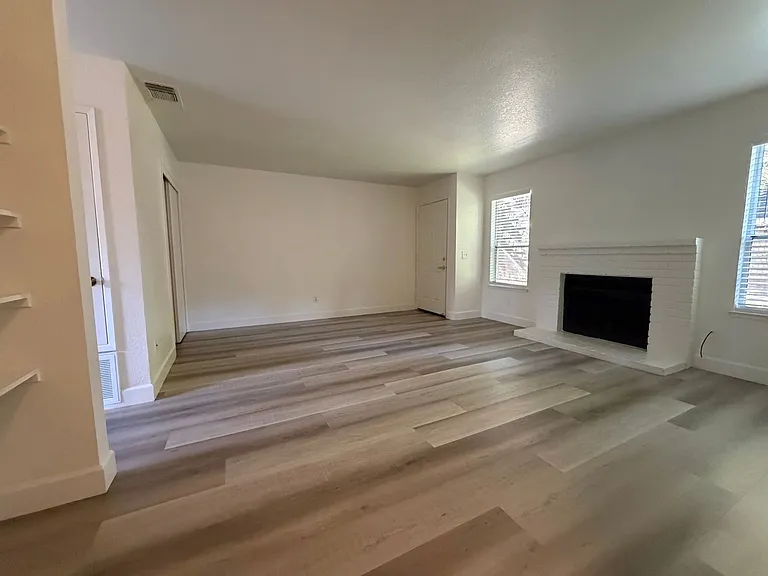 9151 Newhall Dr #116 — Photo 31