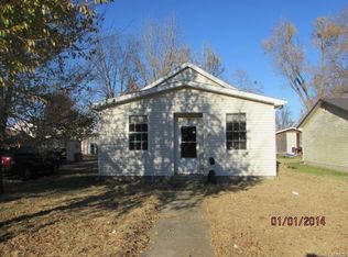 221 Frates Ave, Chaffee, MO 63740