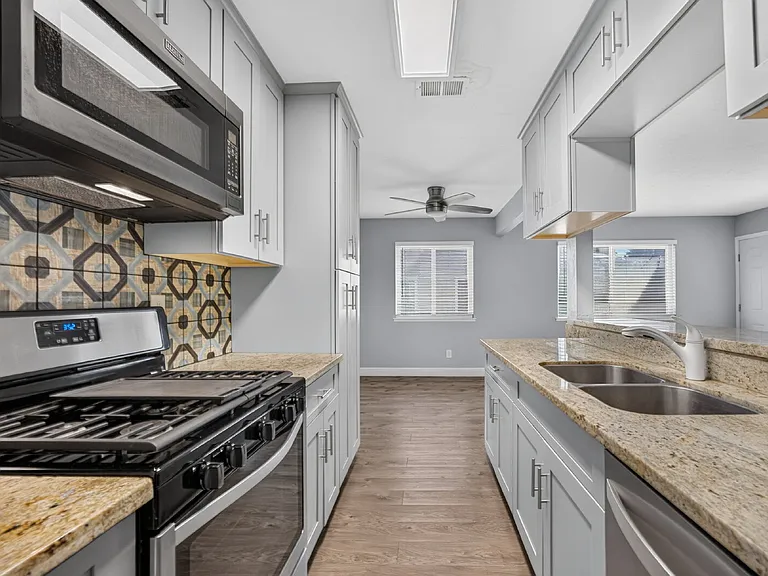 6260 Cavan Dr #3 — Photo 9