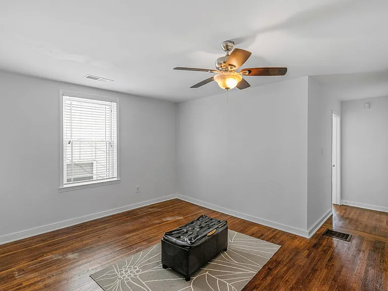 1001 Greenleaf Ave #2 — Photo 11