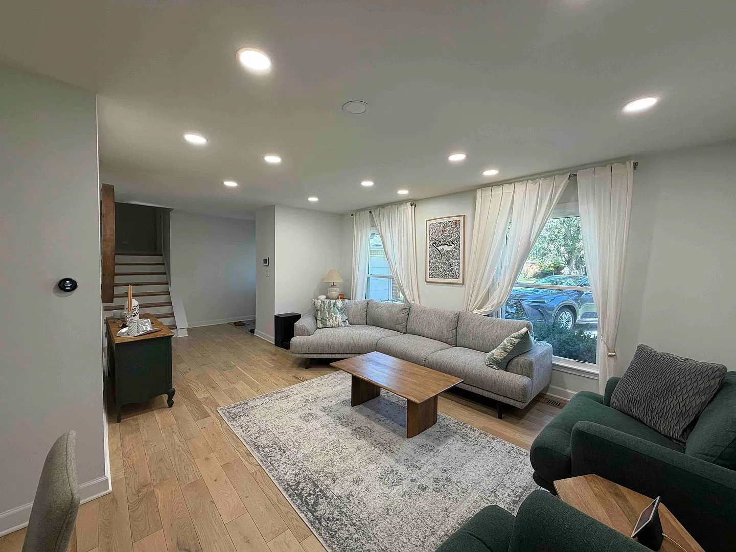 3 bed, 2100 sqft, $4,850 — Photo 2