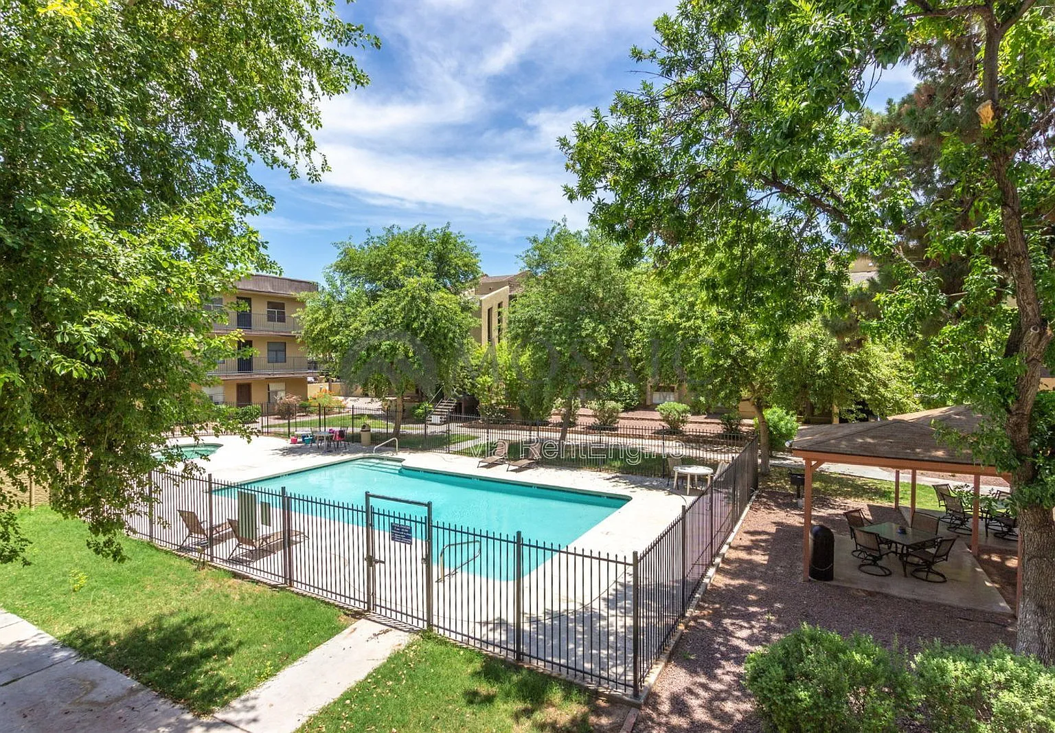 2 bed, 2.0 bath, 846 sqft, $1,250 — Photo 1