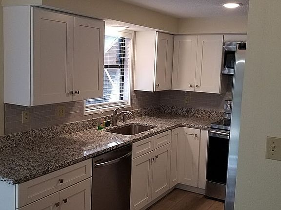 5th image of 3192 Peachtree St
