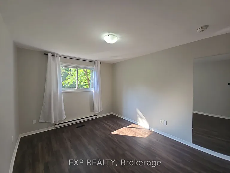 87 Wellington St E #MAIN LEVEL — Photo 16