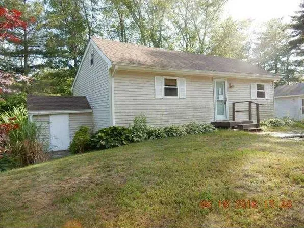 19 Thurston Dr, Hope Valley, RI 02832