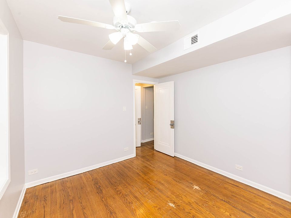 1st image of 3716 N Sheffield Ave #402