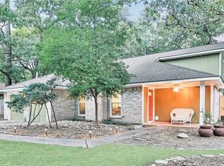 4 N Brook Pebble Ct, Spring, TX 77380