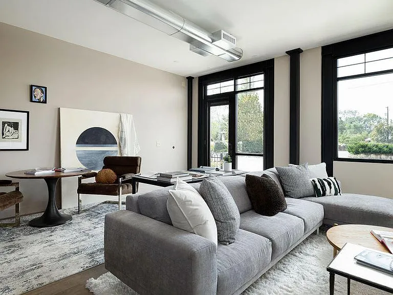 Salt Lake Costume Apartments — Photo 3