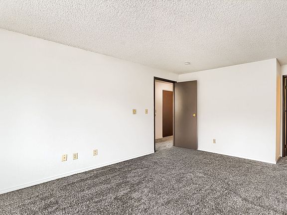 5th image of 14505 NE 6th Pl APT 2
