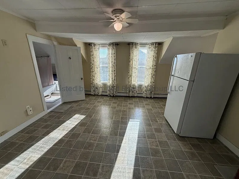 South End — Photo 3