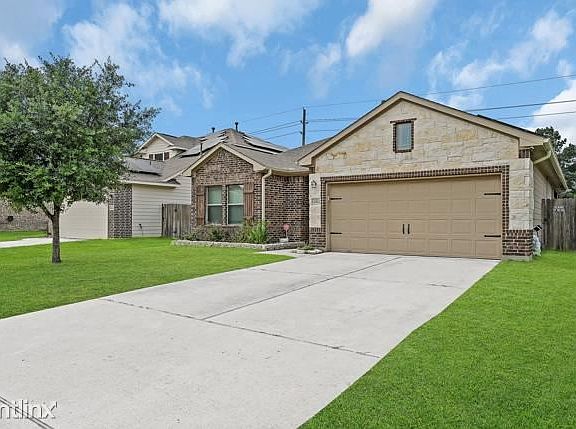 3rd image of 12822R Spruce Cir