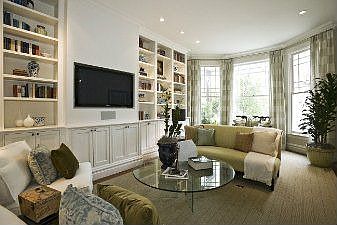 :: 2105 Pine Street