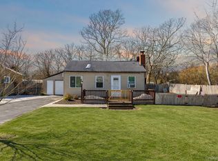 12 Hackensack Rd, Mastic Beach, NY 11951