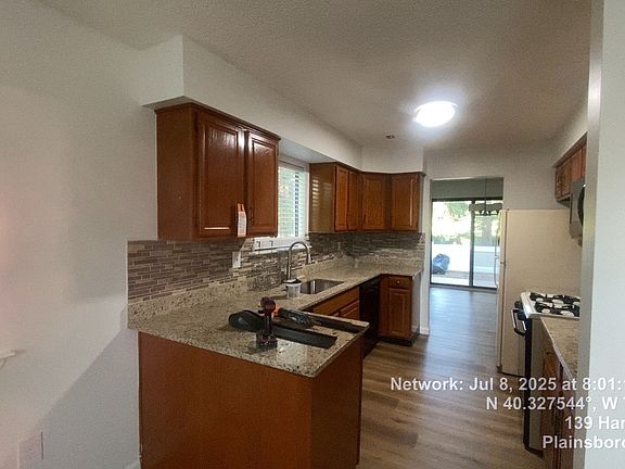 2nd image of 138 Hampshire Dr