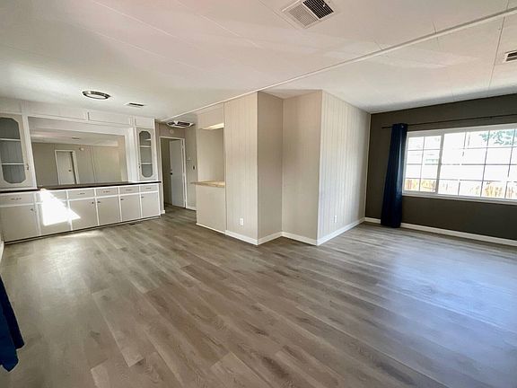 4th image of 127 Aurora Ave