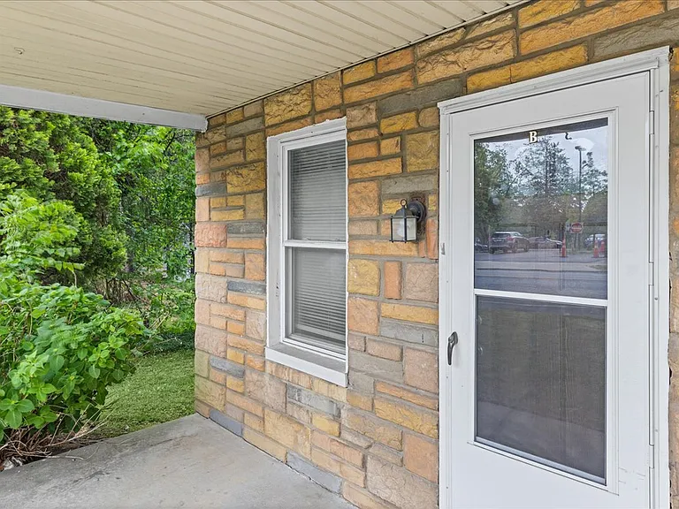 675 Main St #2 — Photo 5
