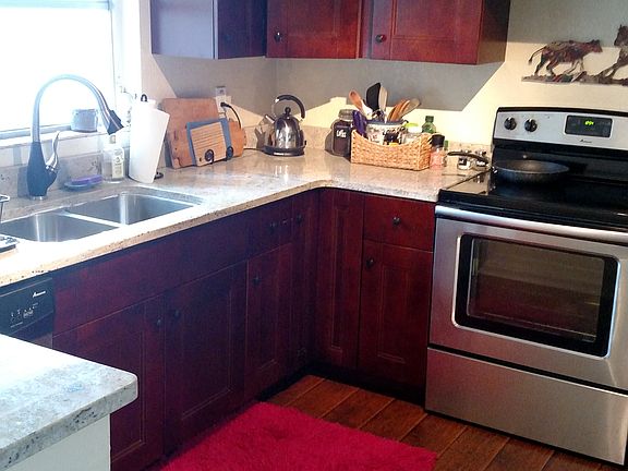 5th image of 1619 Elizabeth Ln