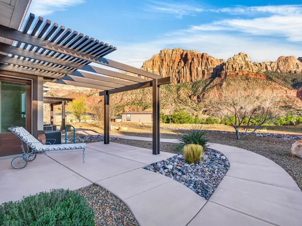 101 Trapper Cir #F, Springdale, UT 84767