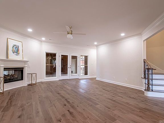 5th image of 1324 Churchill Dr