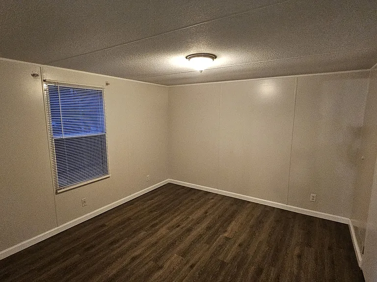 4175 Hyview Ln — Photo 12