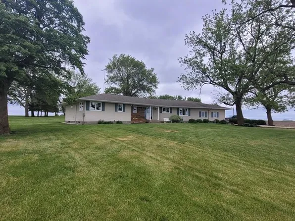 121 110th St, Paton, IA 50217