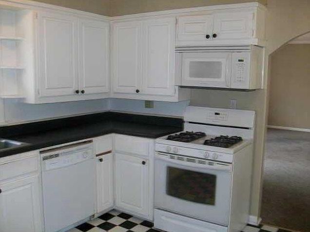 2nd image of 1689 Miller Ave SE