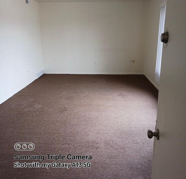 2nd image of 22040 Lester St Unit 3