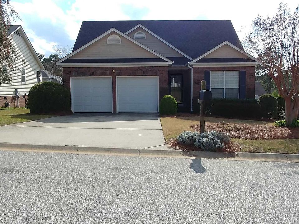 1st image of 400 Bradford Ln