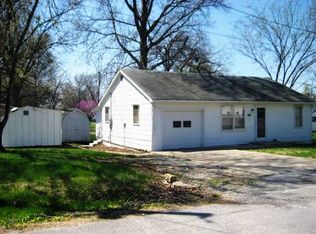 19 W Oak St, Butler, MO 64730