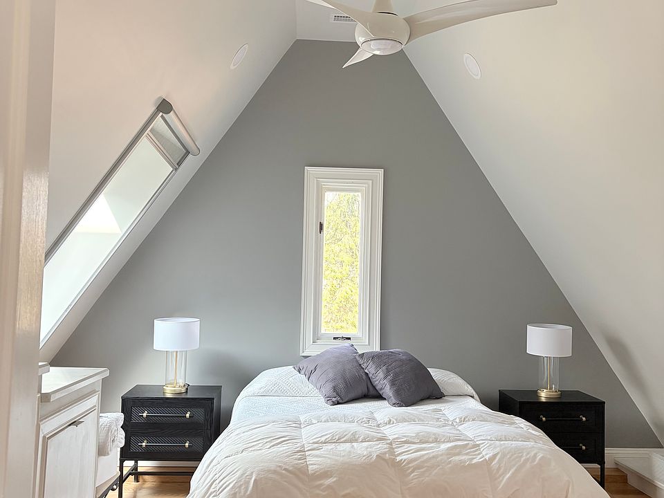 East bedroom