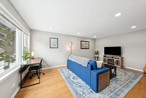 1111 Pitner Ave Photo 1
